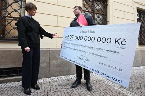 Šek, na kterém chyběl podpis-watch