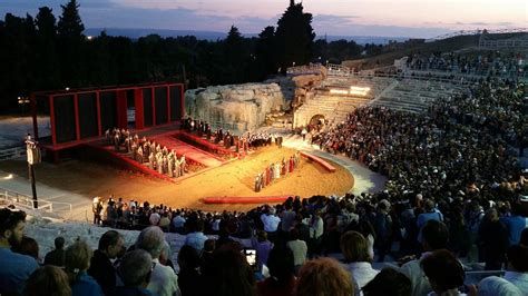 Le Supplici di Eschilo - Teatro greco di Siracusa-watch