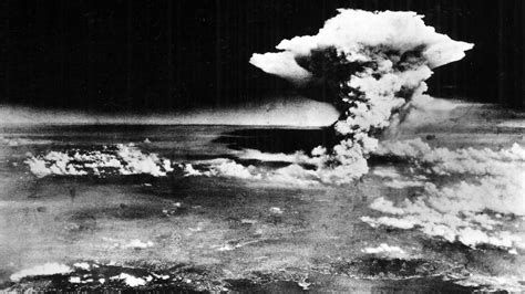 The Dropping of The First Atomic Bomb. An R & L Studios short.-watch