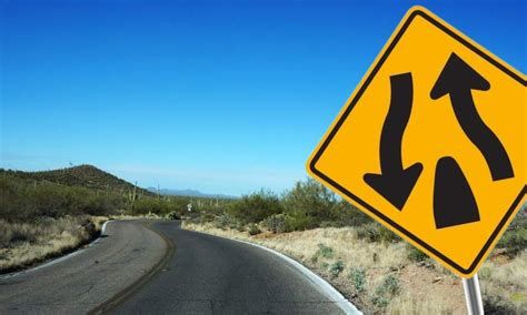 Divided Highway: The Story of 'They Drive by Night' Divided Highway: The Story of 'They Drive by Night'-watch