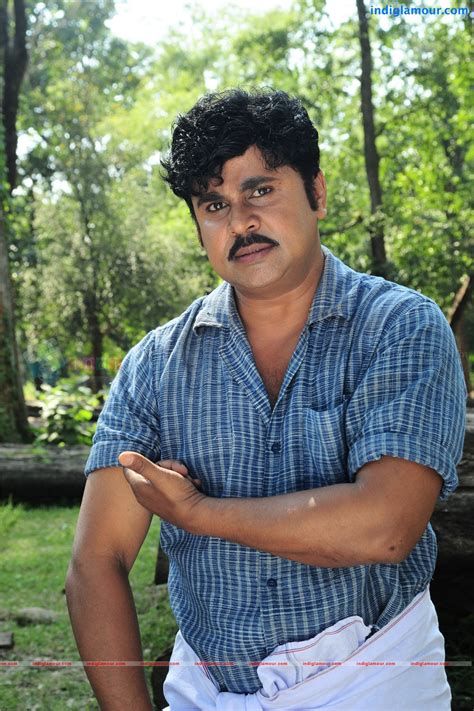 Vellaripravinte Changathi Vellaripravinte Changathi-watch