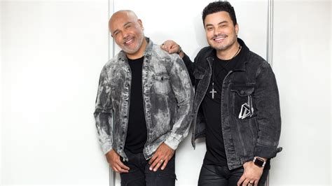 Rick & Renner 10 anos de Sucesso-watch