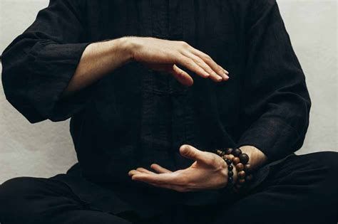 Qigong: Ancient Chinese Healing for the 21st Century-watch