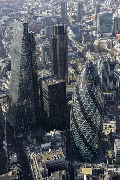 Building the Gherkin Building the Gherkin-watch