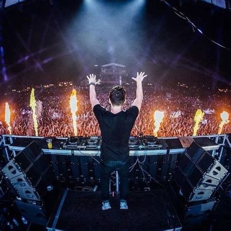 Martin Garrix: Live at Sziget Festival 2015-watch