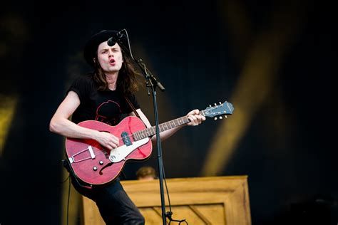 Pinkpop - James Bay 2016-watch