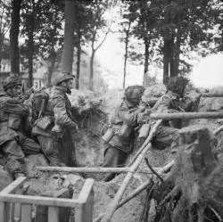 Operation Market Garden: Arnhem - Battle for the Oosterbeek Perimeter-watch