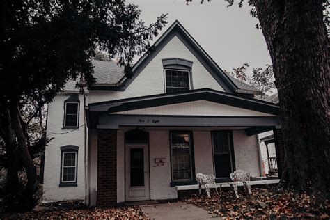 The Sallie House - Gateway to the Paranormal-watch