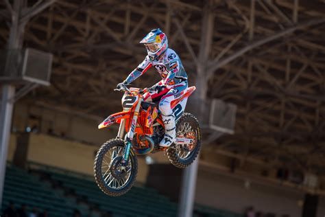 Red Bull Straight Rhythm Red Bull Straight Rhythm-watch