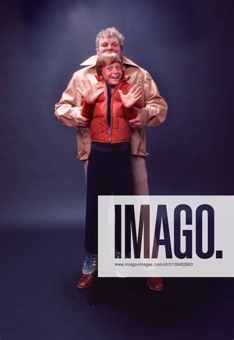 Big Shamus, Little Shamus-watch