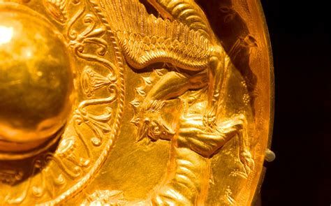 L’or, parure des rois et des dieux