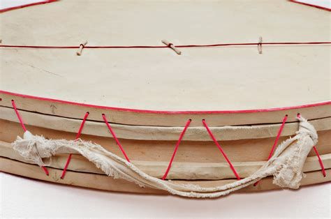 Tambour traditionnel innu (innu teueikan) 