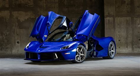 La Voiture Bleue